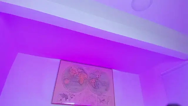 Snapshot of kitty_sweeety_ chatting on March 12, 12:33 pm kitty sweeety online show from March 12, 12:33 pm