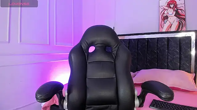 Snapshot of SwettRenata_ chatting on February 19, 12:56 pm SwettRenata online show from February 19, 12:56 pm