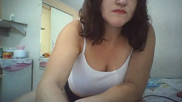 Snapshot of Vanessinhadappkrosa chatting on July 4, 6:47 pm Vanessinhadappkrosa online show from July 4, 6:47 pm