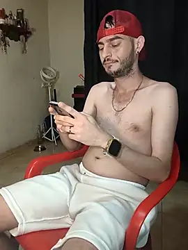 bigcockwhite777 online show from October 19, 3:29 am