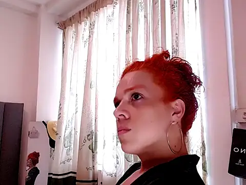 saara johnson496 online show from May 16, 9:57 pm
