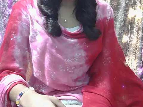 Snapshot of lovely_soniya chatting on December 16, 5:34 am lovely soniya online show from December 16, 5:34 am