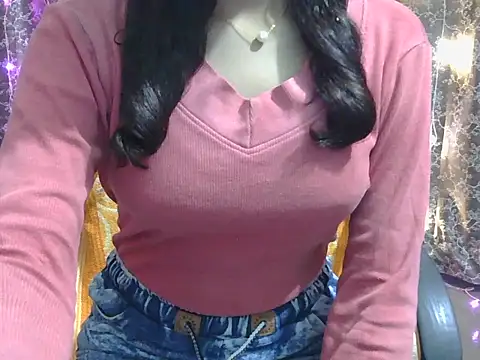 Snapshot of lovely_soniya chatting on December 20, 5:25 am lovely soniya online show from December 20, 5:25 am