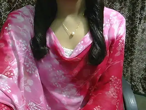 Snapshot of lovely_soniya chatting on February 3, 6:40 am lovely soniya online show from February 3, 6:40 am