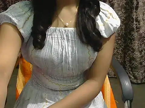 Snapshot of lovely_soniya chatting on February 10, 5:55 am lovely soniya online show from February 10, 5:55 am