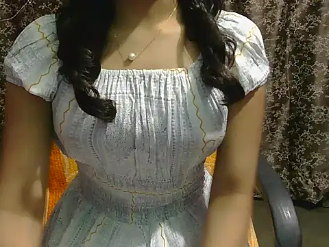 Snapshot of lovely_soniya chatting on February 14, 6:10 am lovely soniya online show from February 14, 6:10 am