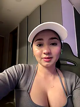 Michelle Zoe online show from December 19, 10:39 pm