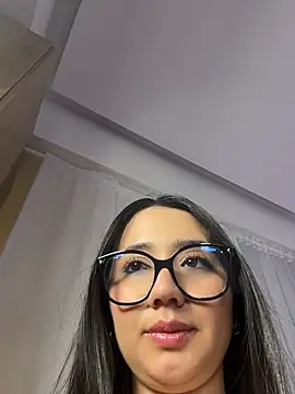 Michelle Zoe online show from May 23, 10:36 pm