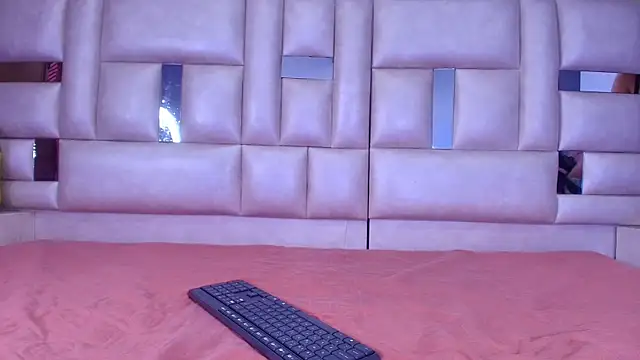 emmacurvy online show from September 13, 3:06 am