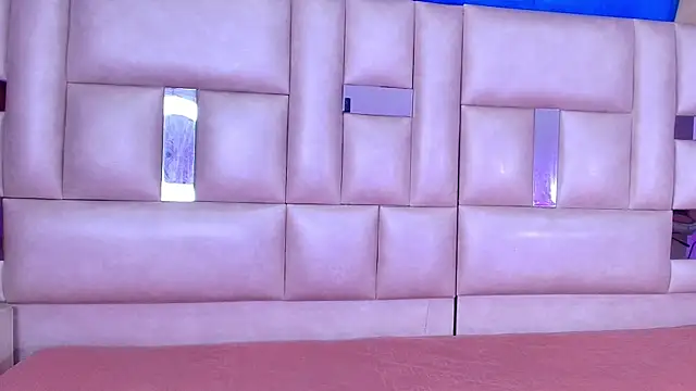 emmacurvy online show from October 3, 3:03 am