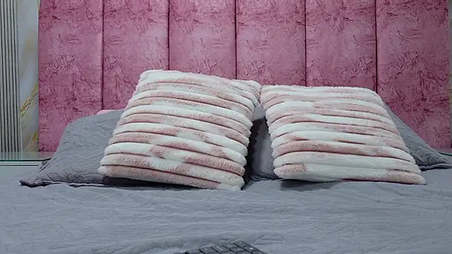 Snapshot of emmacurvy chatting on March 30, 3:07 am emmacurvy online show from March 30, 3:07 am