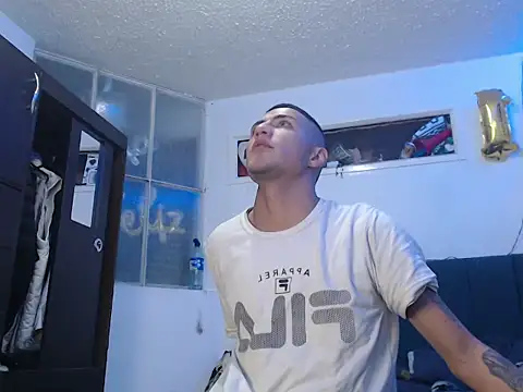 man porn13 online show from October 30, 11:33 am