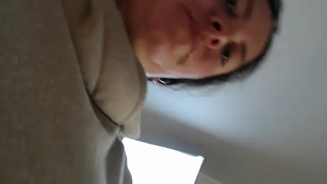 Snapshot of elamurray chatting on October 23, 11:09 am elamurray online show from October 23, 11:09 am