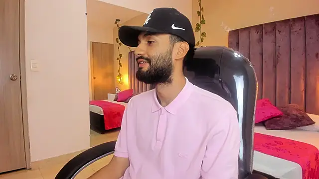 Snapshot of Ryan_Jackson_ chatting on November 2, 4:26 am Ryan Jackson  online show from November 2, 4:26 am