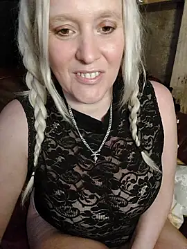 Snapshot of Bouncy-Bella28X chatting on September 21, 1:13 pm Bouncy-Bella28X online show from September 21, 1:13 pm