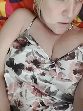 Snapshot of Bouncy-Bella28X chatting on September 25, 9:18 pm Bouncy-Bella28X online show from September 25, 9:18 pm