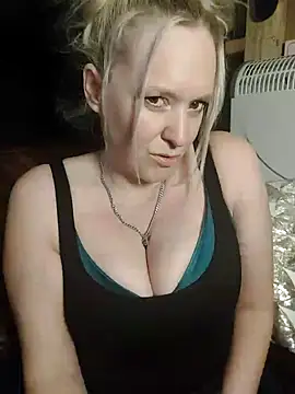 Snapshot of Bouncy-Bella28X chatting on October 15, 7:41 am Bouncy-Bella28X online show from October 15, 7:41 am