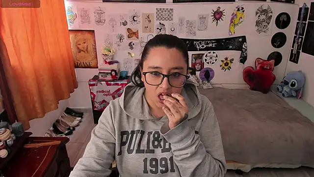 Cherry blush  online show from May 14, 8:59 pm