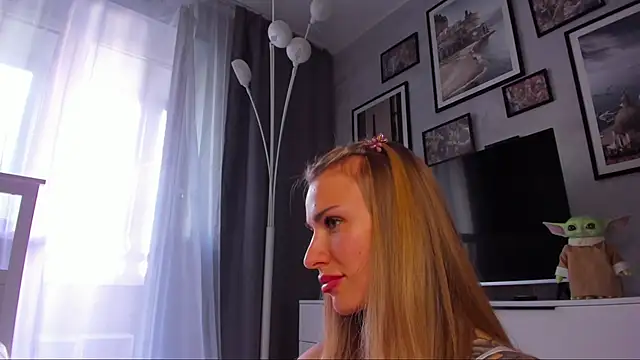 MashaFromRussia   online show from September 27, 1:27 pm