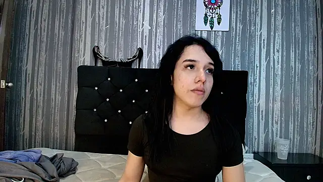 Alicee Moonn online show from November 28, 7:49 pm