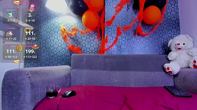 Zoe White  online show from October 30, 12:39 pm