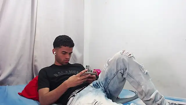 Snapshot of camillo_beischel_ chatting on January 5, 8:01 pm camillo beischel online show from January 5, 8:01 pm