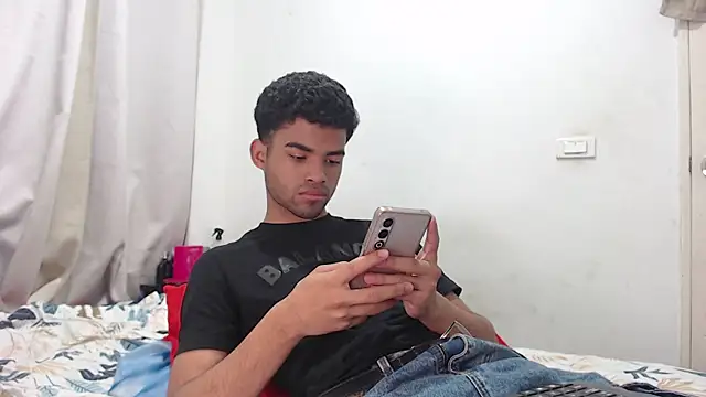 Snapshot of camillo_beischel_ chatting on January 15, 7:06 pm camillo beischel online show from January 15, 7:06 pm