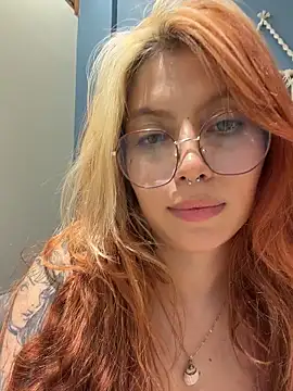 YunoRose  online show from May 10, 10:04 pm