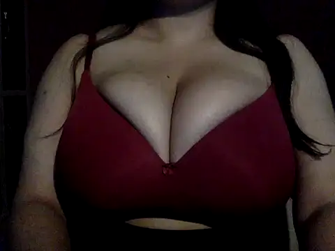 LittleHeartss online show from October 22, 10:20 pm