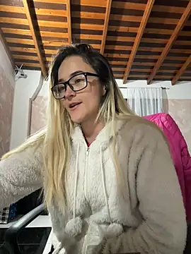 Snapshot of Mariam_Arango chatting on January 14, 10:10 am Mariam Arango online show from January 14, 10:10 am