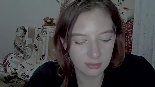 Lily Ember online show from December 13, 7:53 pm