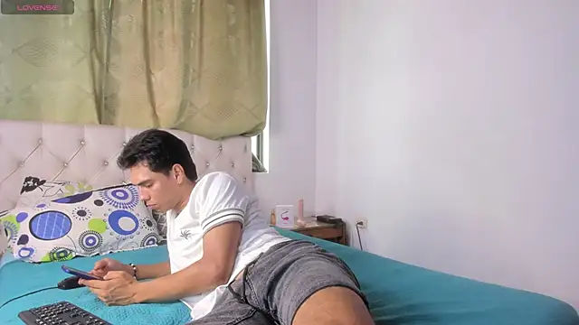 adaam collins  online show from September 17, 5:58 pm
