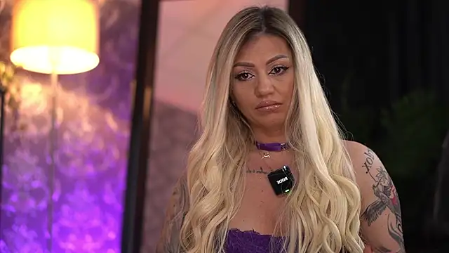 AlmaVelia online show from December 14, 10:47 pm