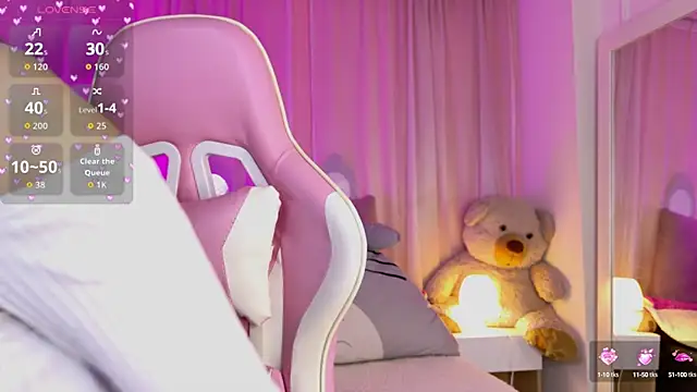 Snapshot of Luna_bm_ chatting on September 19, 9:15 pm Luna bm online show from September 19, 9:15 pm