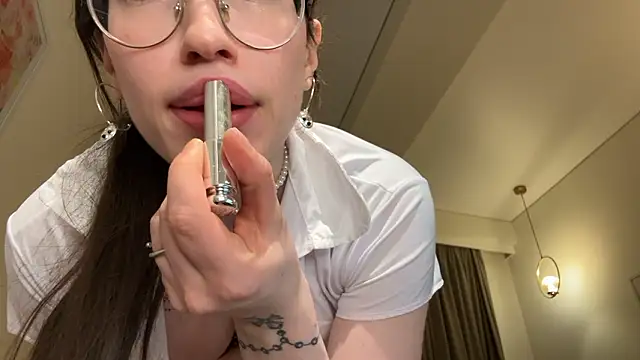 Snapshot of Kelly_Berry__ chatting on March 2, 6:04 pm Kelly Berry online show from March 2, 6:04 pm