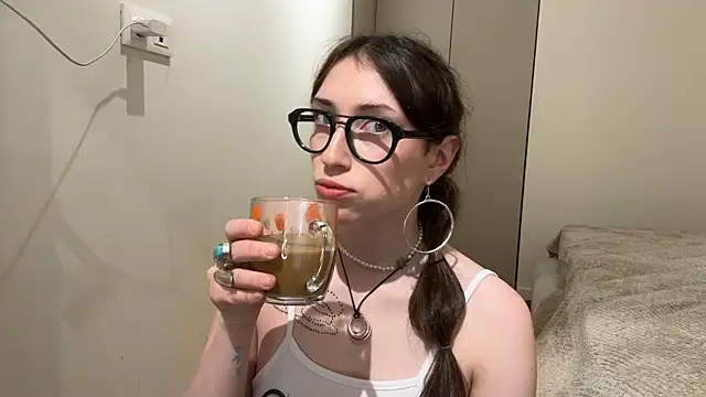 Snapshot of Kelly_Berry__ chatting on March 13, 6:03 pm Kelly Berry online show from March 13, 6:03 pm