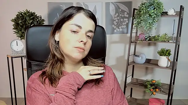 MartaEdams online show from October 14, 6:14 am