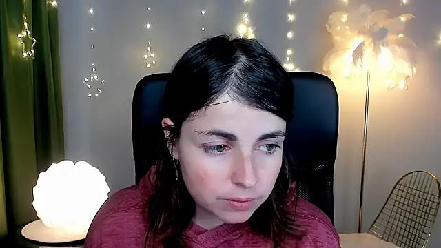 MartaEdams online show from December 15, 6:28 am