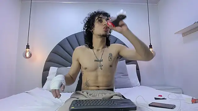 JackesTaylor online show from May 19, 6:31 am