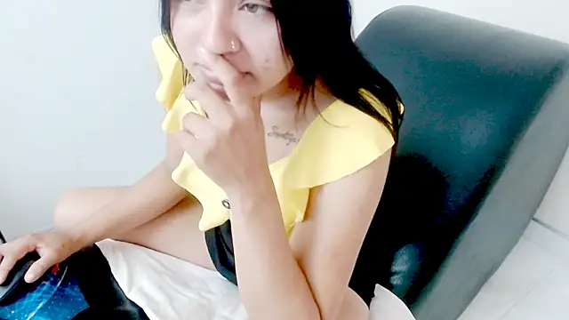 eladyrous98 online show from March 23, 5:50 pm