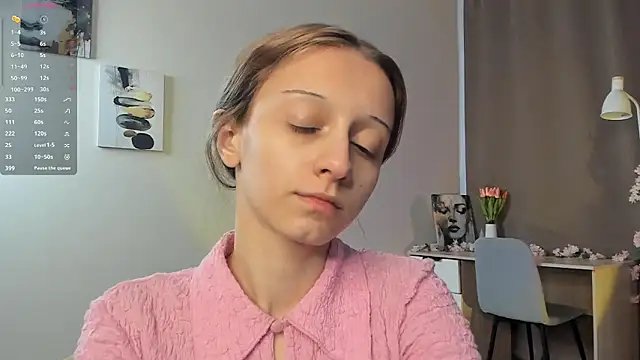 Snapshot of TaiteFairfield chatting on February 20, 8:27 am TaiteFairfield online show from February 20, 8:27 am