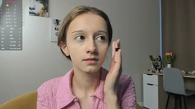 Snapshot of TaiteFairfield chatting on February 22, 8:02 am TaiteFairfield online show from February 22, 8:02 am