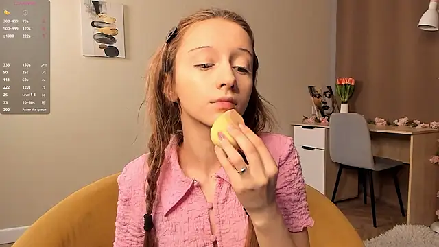 Snapshot of TaiteFairfield chatting on March 5, 7:15 am TaiteFairfield online show from March 5, 7:15 am