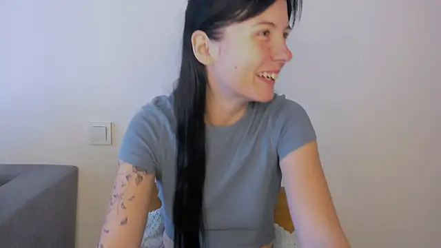 Elle Pearl  online show from October 2, 6:31 am