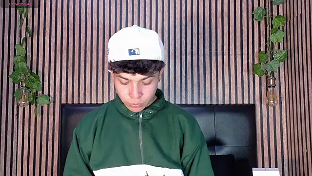 Felipe boy1 online show from September 25, 4:27 am