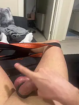 merdo02 online show from April 21, 12:00 pm