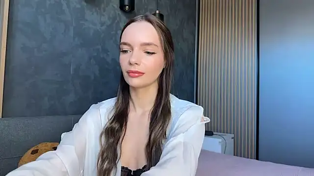 litlle angelll online show from March 18, 1:58 pm