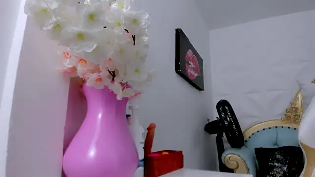 eimy skinny  online show from January 17, 12:32 pm