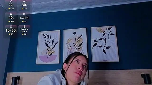 SarahMiler  online show from October 22, 11:43 am