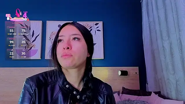 SarahMiler  online show from March 25, 11:16 am